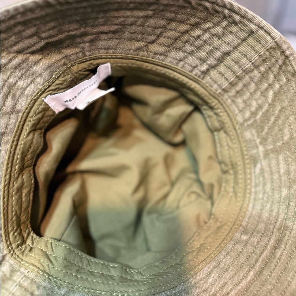 Urban Outfitters Green Bucket Hat with Earth Embroidery - Picture 4 of 5